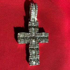 14k white gold Diamond cross pendent